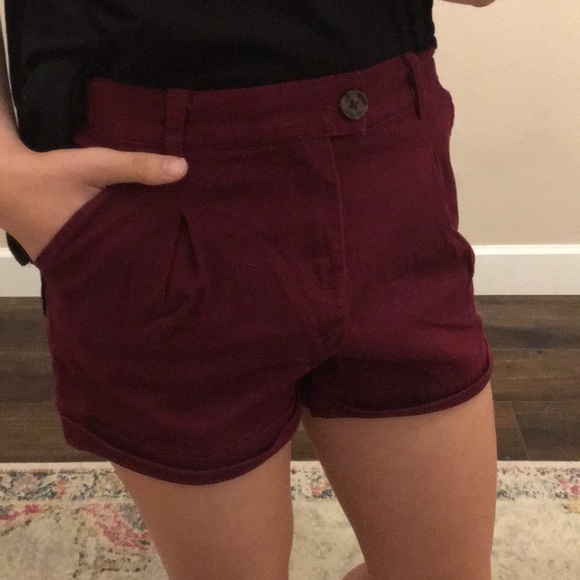 Shorts - Picture 3 of 5